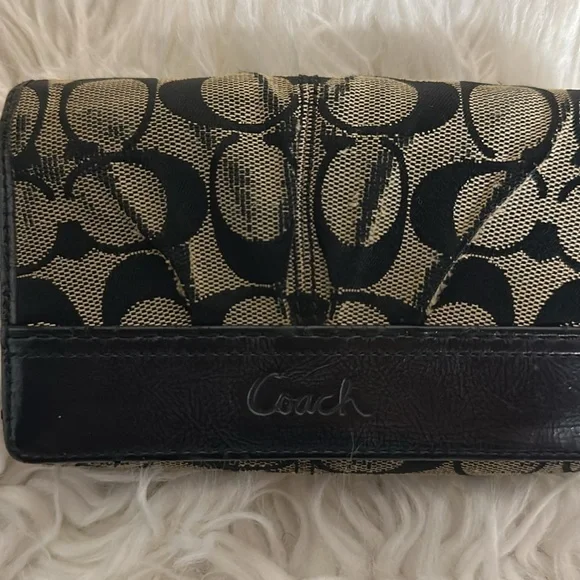 Coach Fold Wallet a little wear in fabric - Picture 8 of 8